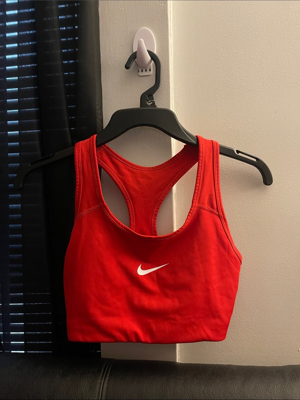 Nike Victory Compression Sports Bra Women's Candy Apple Red Size Medium NWOT - Picture 3 of 12